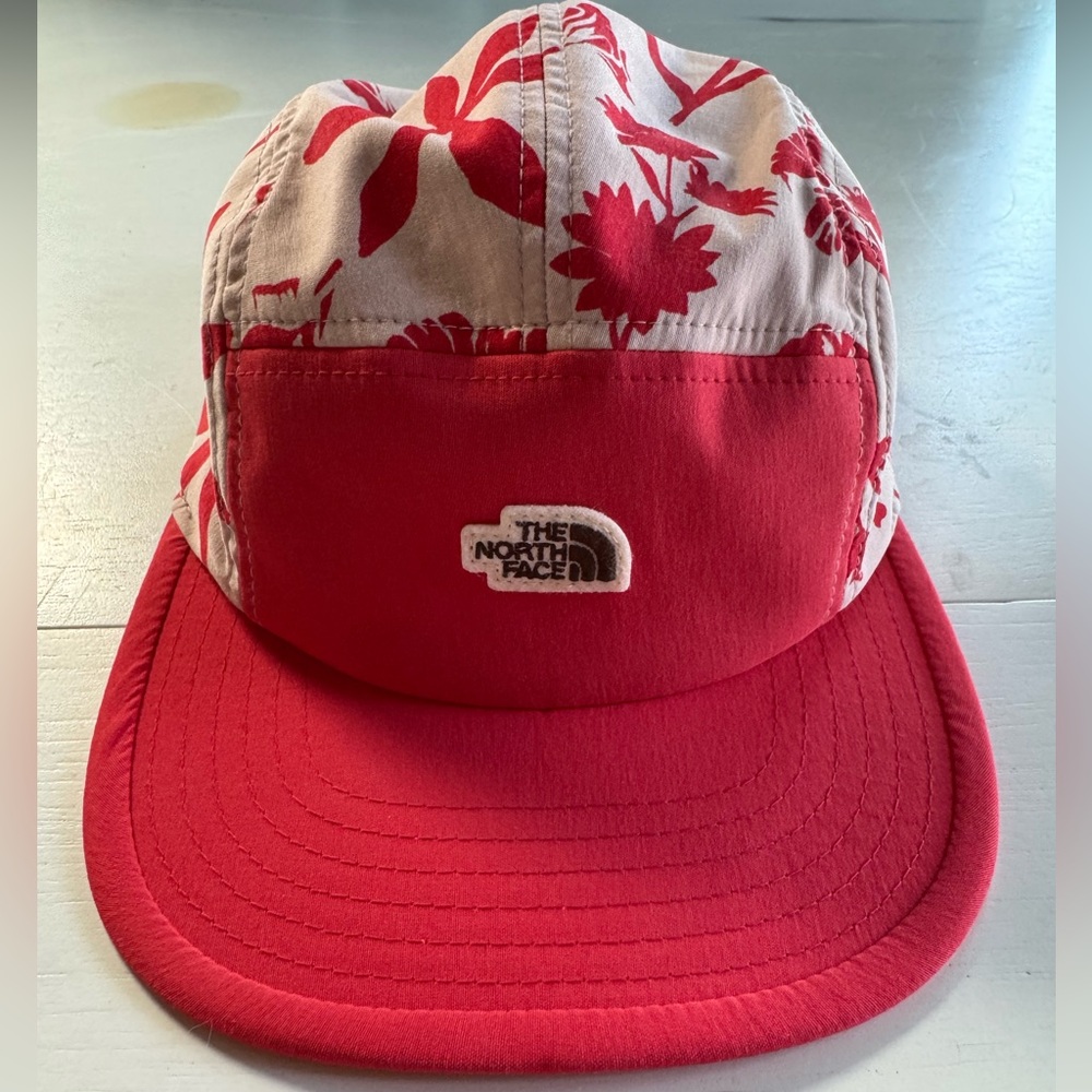 The North Face Marina Camp Hat Red Floral Gently Used